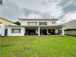 Casa LUJO ALQUILER 4 dormitorios+estudio+servicio CUMBAYÁ La Viña
