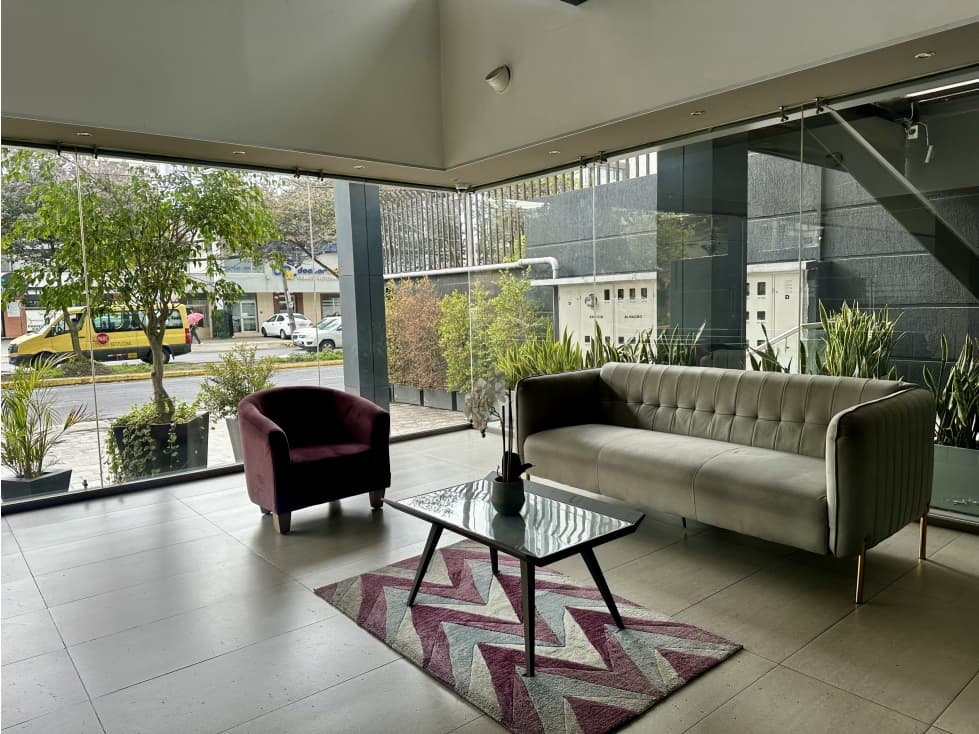 OFICINA VENTA Quito 58m2 con balcón plazaArgentina — foto 3