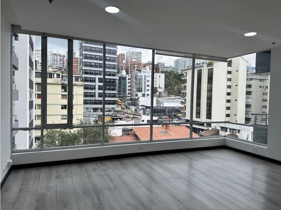 OFICINA VENTA Quito 58m2 con balcón plazaArgentina — foto 4