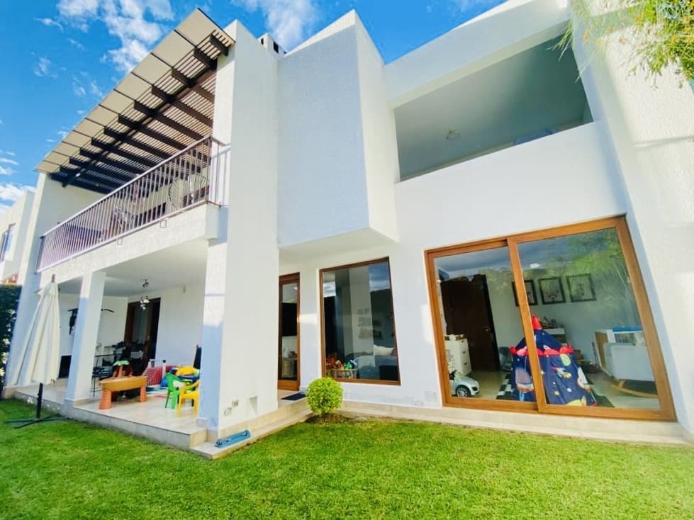Casa en VENTA 2 dormitorios CUMBAYÁ Algarrobos — foto 1