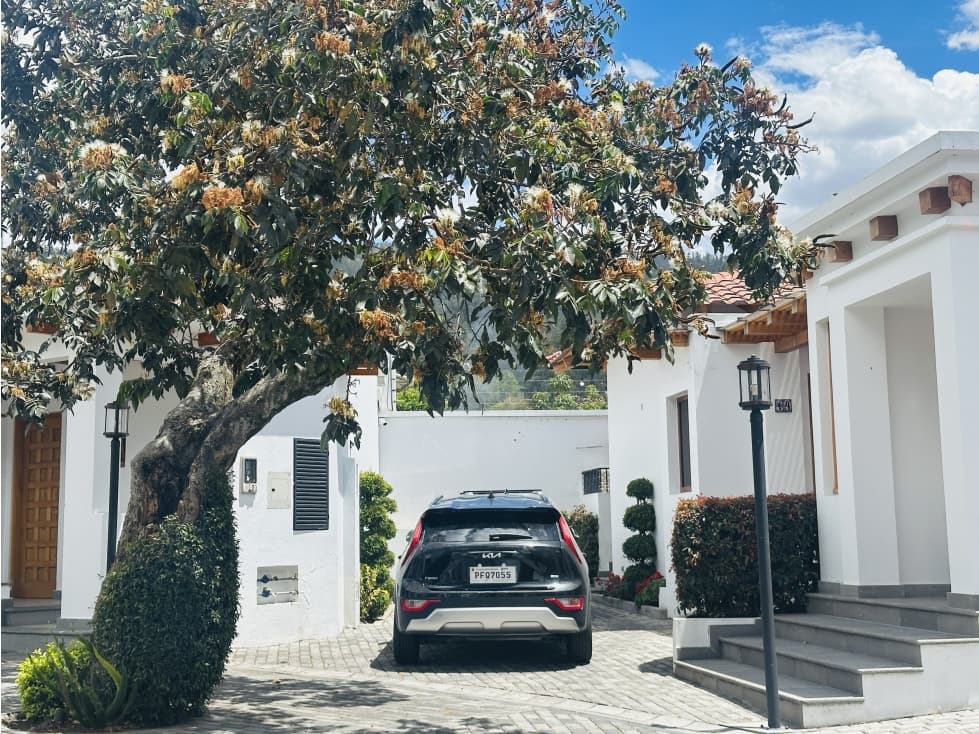 Casa VENTA 3 dormitorios Cumbayá sector Tanda x parque — foto 4