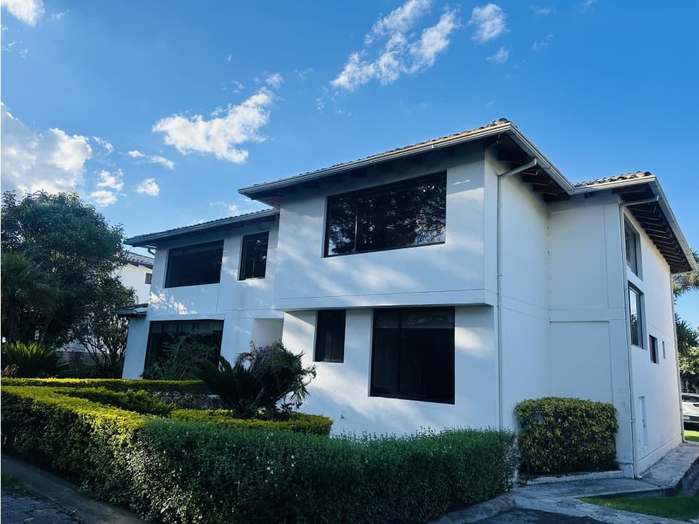 Casa venta CUMBAYÁ 3 dormitorios urbanización privada — foto 3