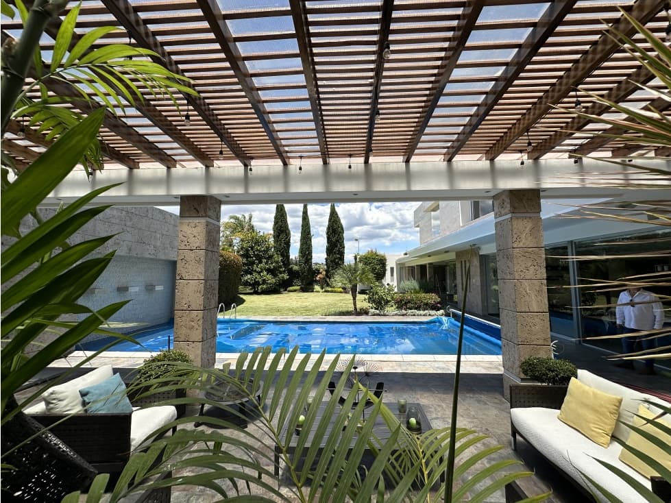 Casa Venta Cumbayá de Lujo con piscina 4 dormitorios — foto 1