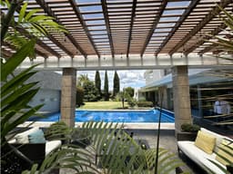 Casa Venta Cumbayá de Lujo con piscina 4 dormitorios