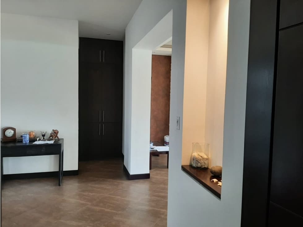 Casa VENTA 3 dormitorios CUMBAYÁ sector San Juan — foto 2