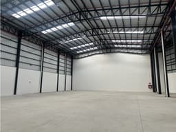 Galpón Industrial VENTA 1130m2 Quito 5 minutos aeropuerto i