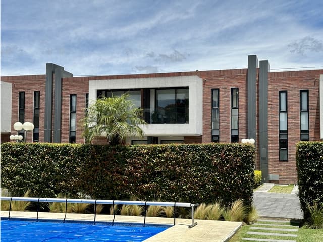 Casa ALQUILER 120m2 Puembo conjunto con generador y piscina
