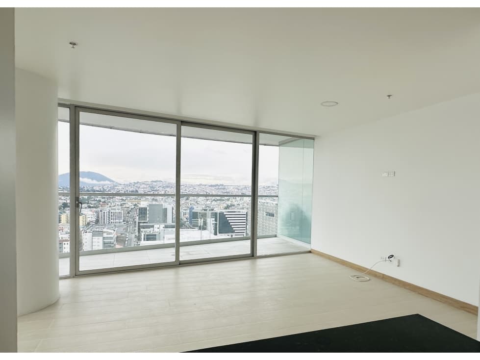 Suite VENTA con balcón corrido y garaje edificio ONE Quito — foto 3