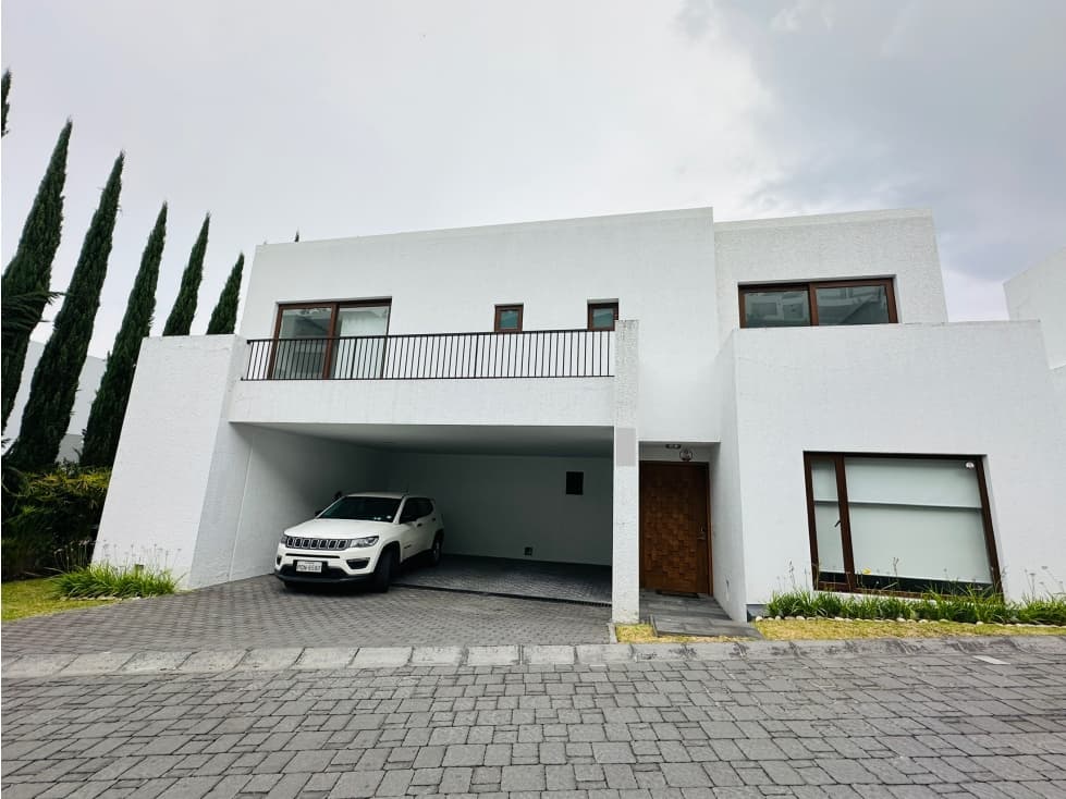Casa en VENTA 4 dormitorios con piscina en Cumbayá Algarrobos — foto 2