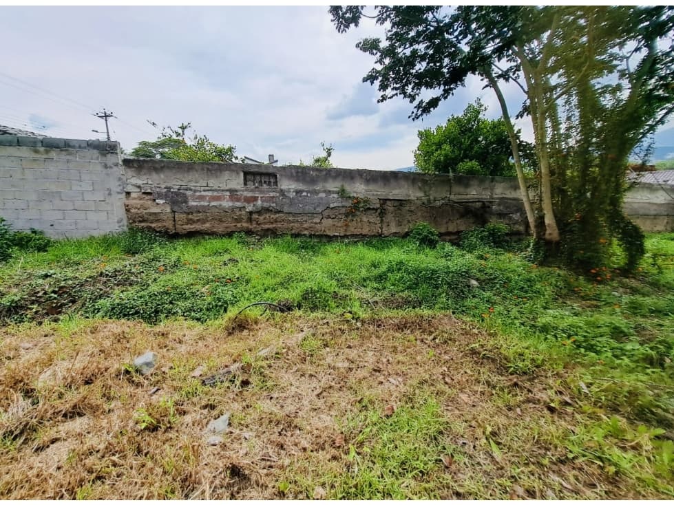 Terreno 3.680 m2 VENTA Cumbayá sector La Viña — foto 3