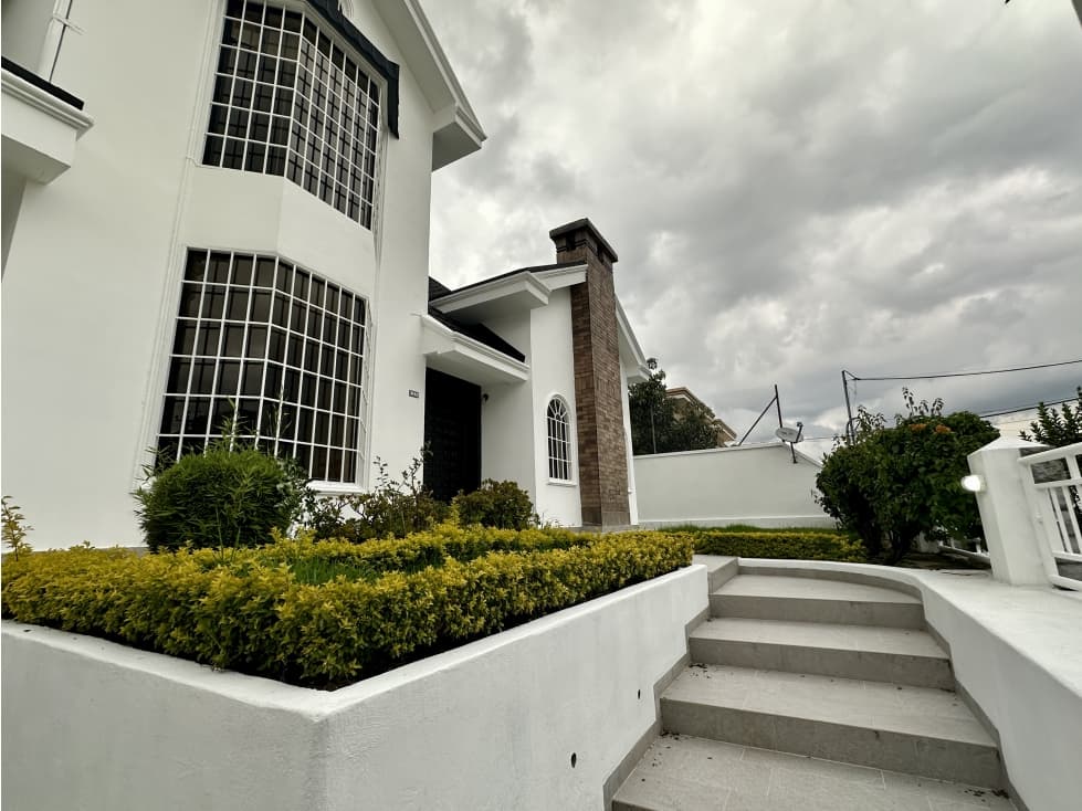 CASA VENTA CUMBAYÁ junto universidad San Francisco — foto 4