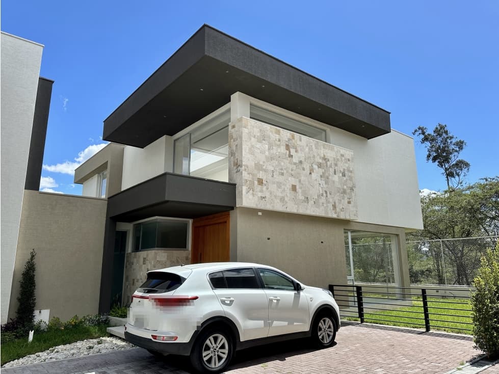 Casa VENTA Cumbayá 260m2 NO adosada urb. privada vía hacia Nayón — foto 4