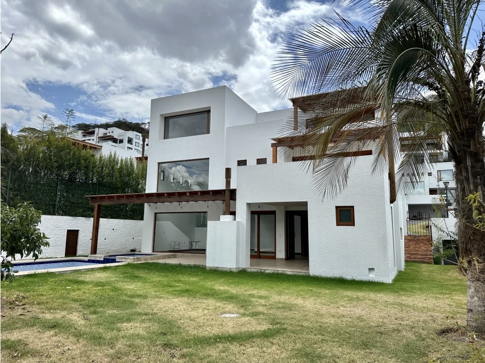 Casa VENTA Cumbayá 4 dormit estudio piscina pérgola — foto 4