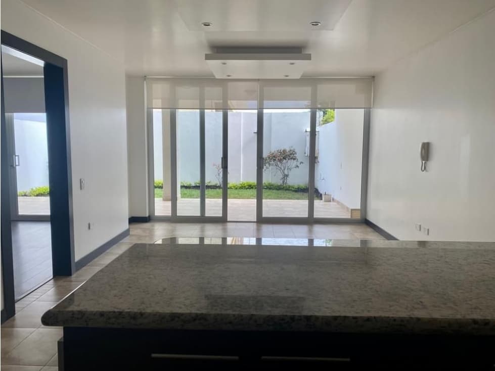Suite VENTA Cumbayá 110m2 sector La Primavera — foto 1