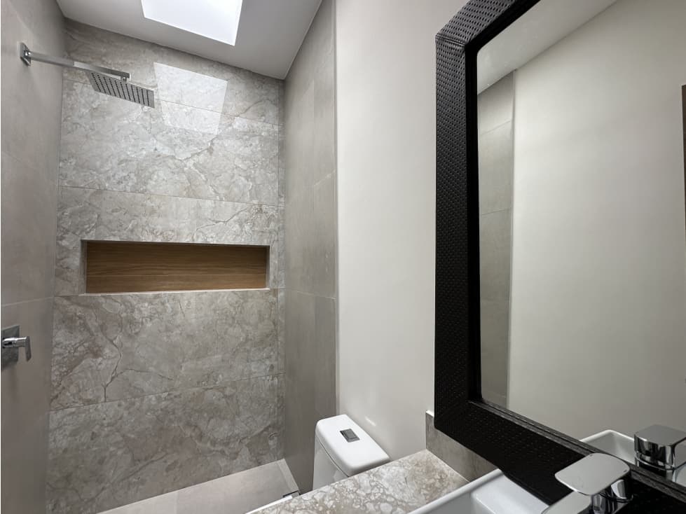 Casa VENTA Cumbayá con piscina A 1 minuto colegio Menor — foto 4