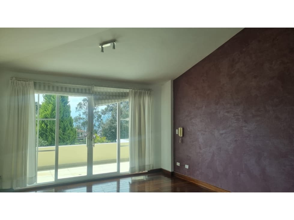 Casa ALQUILER 4 dormitorios Cumbayá sector San Juan — foto 4
