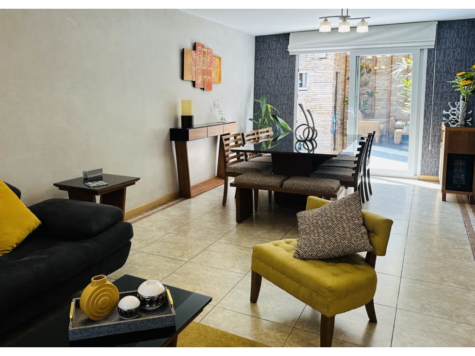 Casa VENTA 4 dormitorios CUMBAYÁ conjunto privado — foto 4