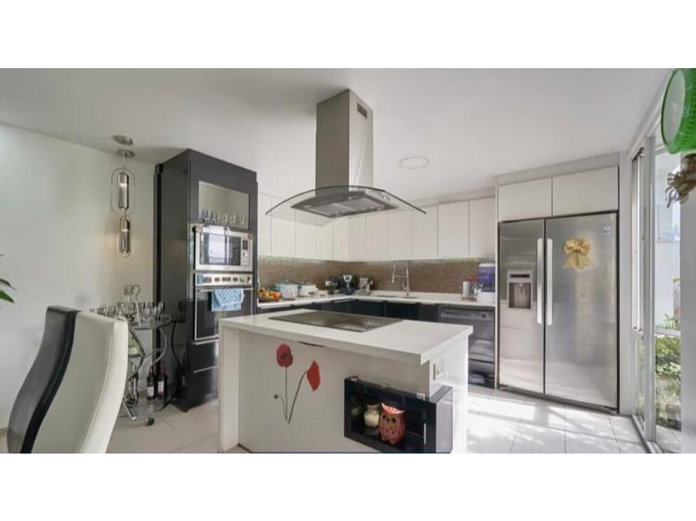 Casa 3 dormitorios separada en 2 departamentos CUMBAYÁ colegio Alemán — foto 4