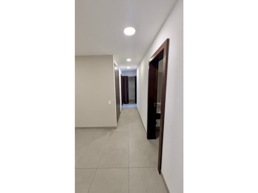 Departamento VENTA 2 dormit más estudio con balcón Cumbayá — foto 5