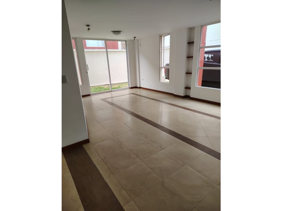 Casa VENTA 3 dormitorios Cumbayá sector Lumbisí — foto 6