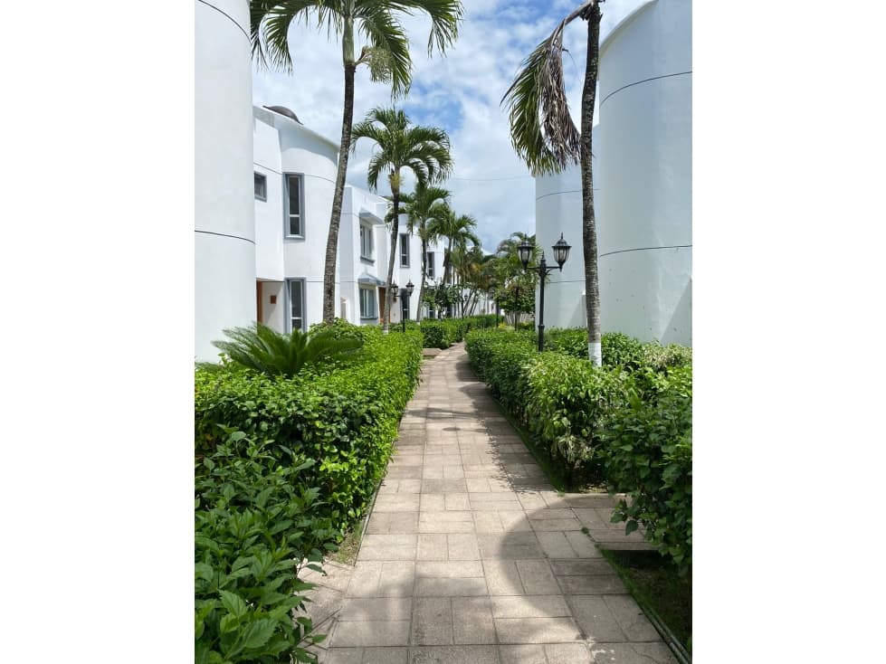 CASA DE VENTA EN CONJUNTO HABITACIONAL TONSUPA AN — foto 4