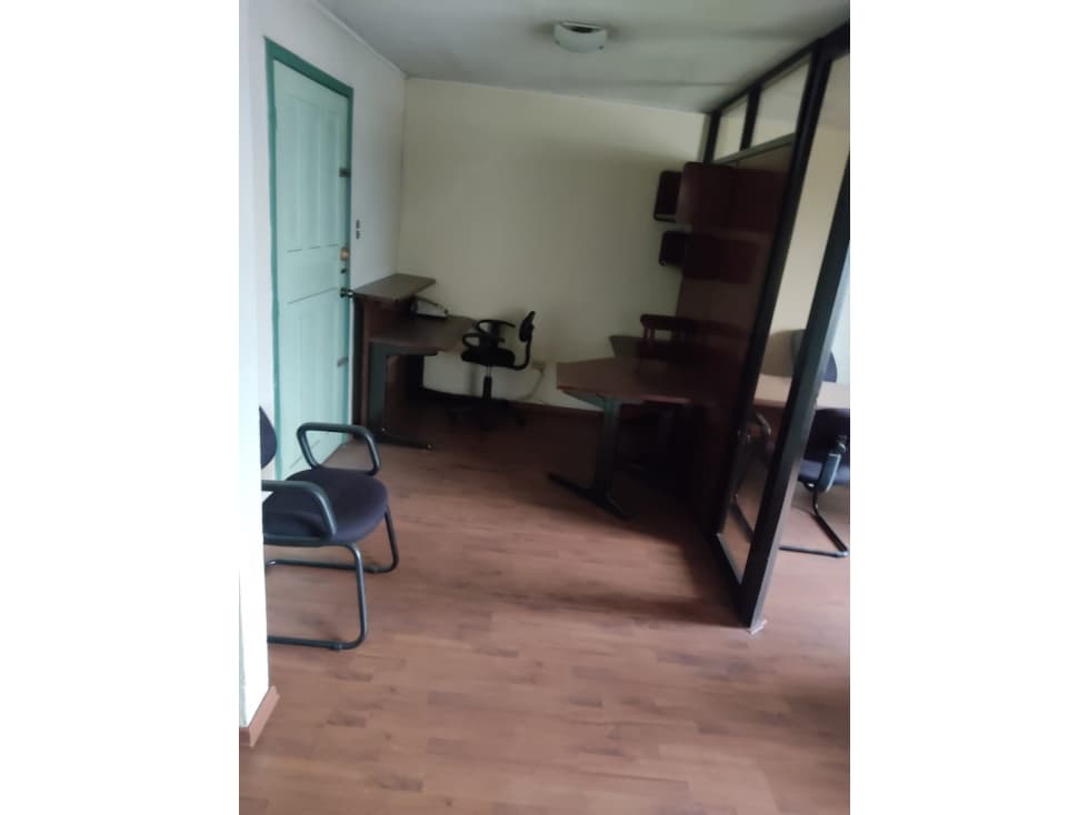 OFICINA EN VENTA CERCA A LA ASAMBLEA NACIONAL AN — foto 2