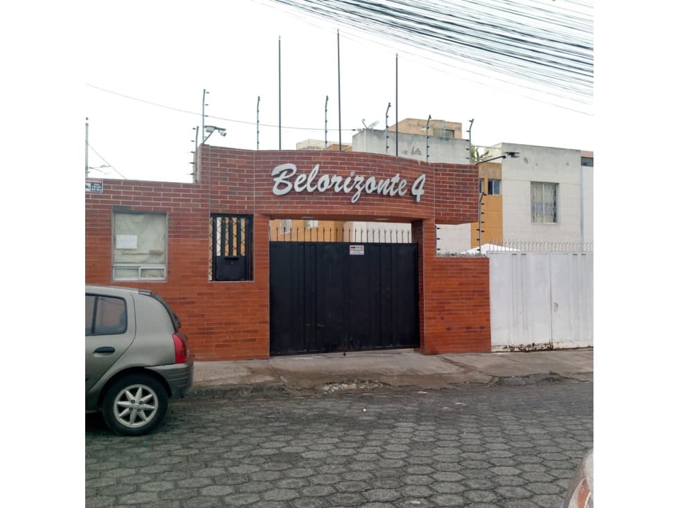 CASA EN VENTA - MITAD DEL MUNDO(YV) — foto 1