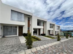 Casa en Venta en Calderon Credito Vip $79.900 AN