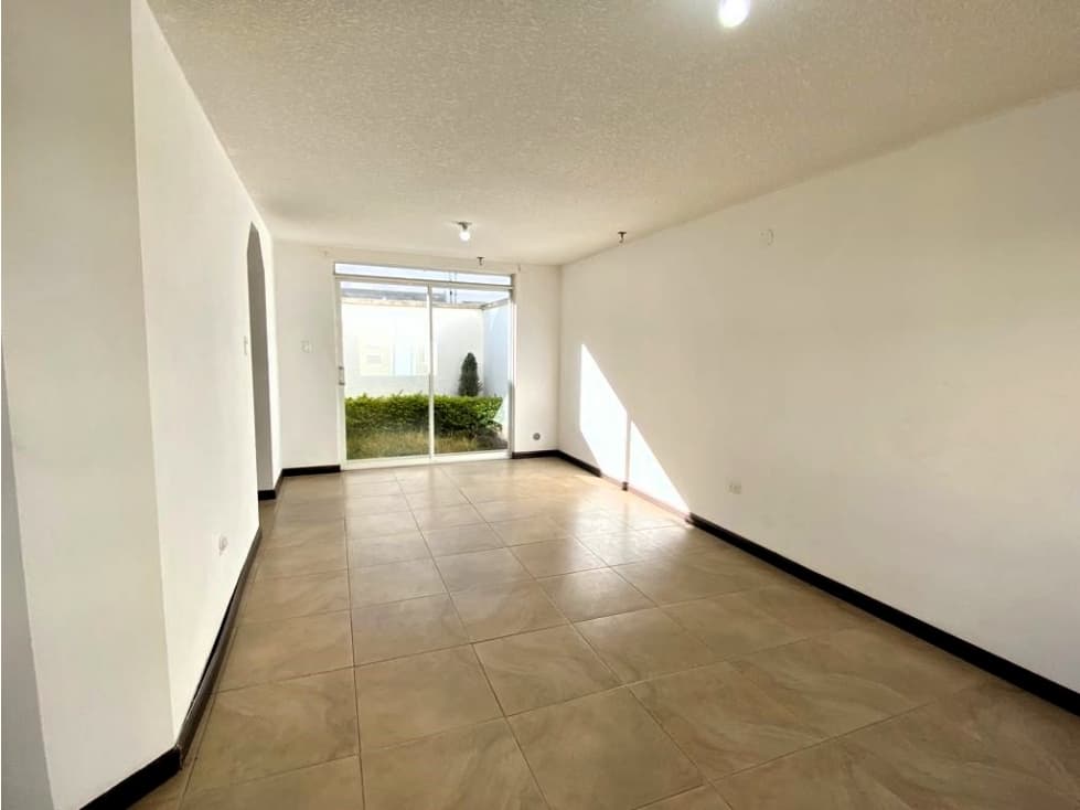 CASA EN VENTA EN MIRASIERRA (CB) — foto 2