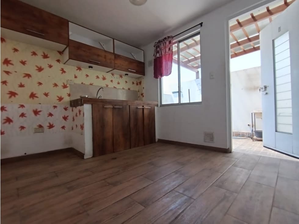 CASA EN VENTA- CIUDAD BICENTENARIO (YV) — foto 2