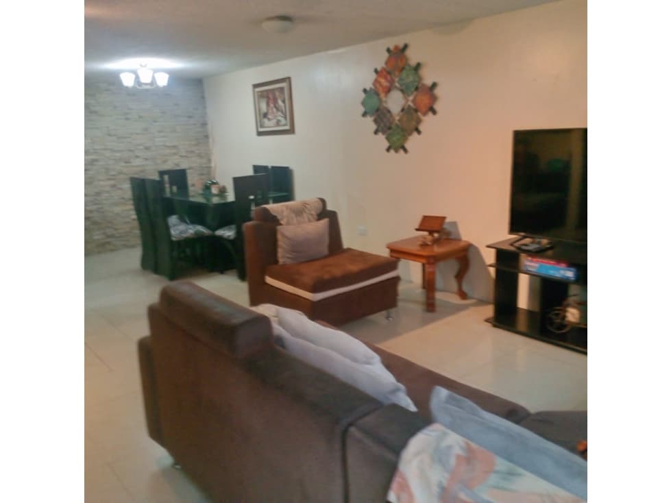 CASA EN VENTA - MITAD DEL MUNDO(YV) — foto 3