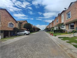 VENDO CASA EN BELLAVISTA DE CARRETAS 3 HAB + SOTANO AN