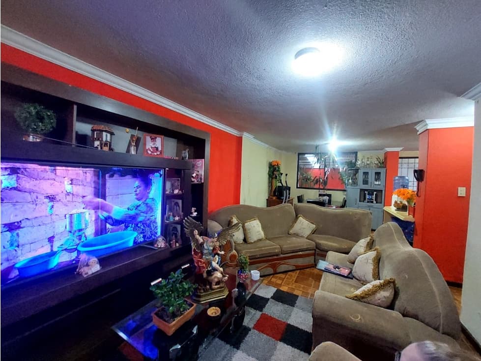 VENDO CASA DENTRO DE CONJUNTO EN CALDERON (VEB) — foto 3