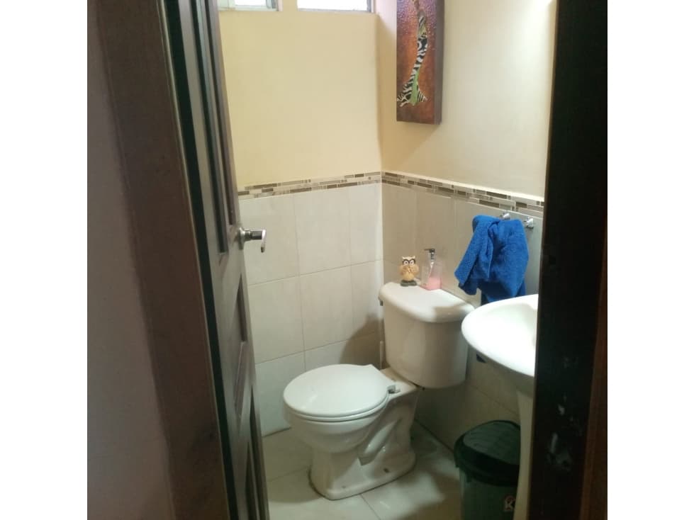 CASA EN VENTA - MITAD DEL MUNDO(YV) — foto 6