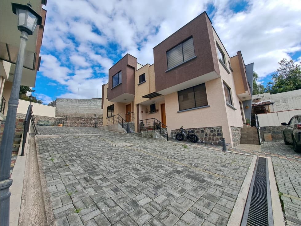 Venta de amplia casa en Conocoto de 237m2 / Silper — foto 3