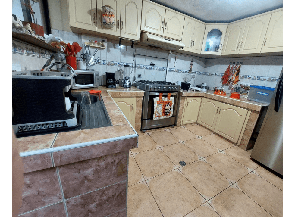 VENDO CASA DENTRO DE CONJUNTO EN CALDERON (VEB) — foto 5