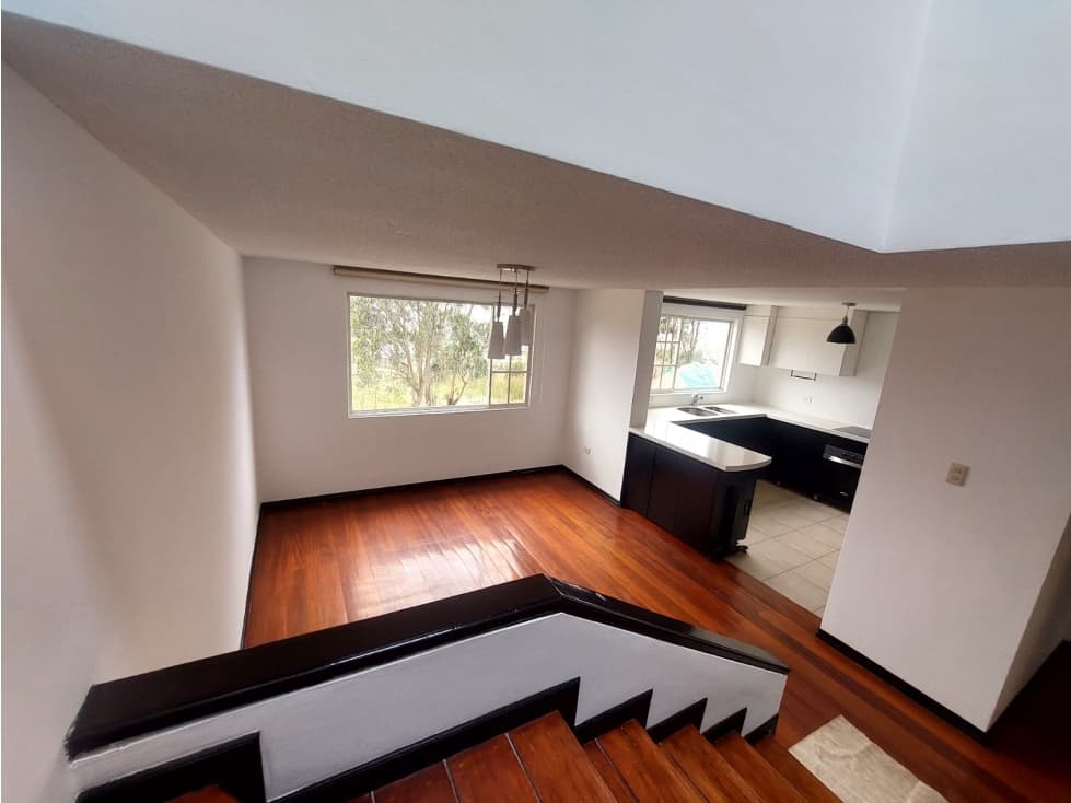 VENDO CASA SECTOR MASTODONTES (Carcelén) BEV — foto 6