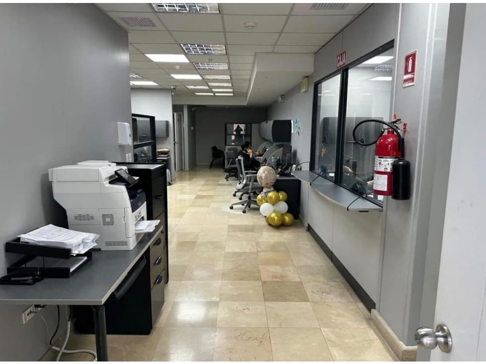#7 En Renta Amplio Local Comercial, Remigio Crespo — foto 4