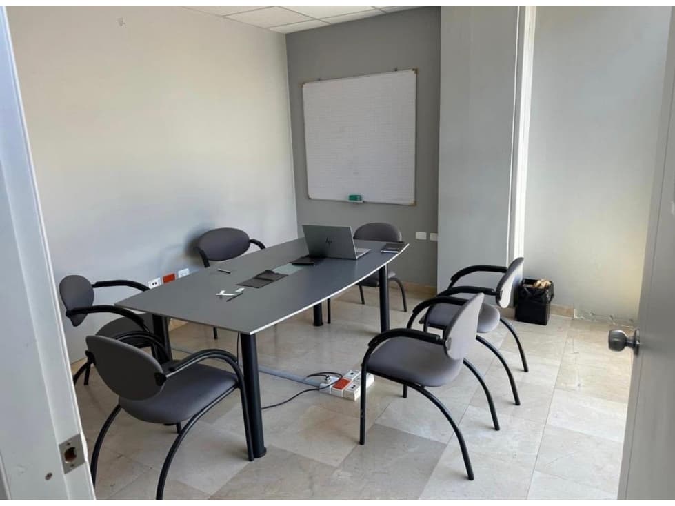 #7 En Renta Amplio Local Comercial, Remigio Crespo — foto 5