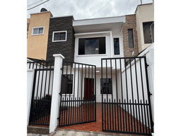 Venta de Casa Nueva, Cuenca, Sector Ciudadela de Arquitectos, 130 m2