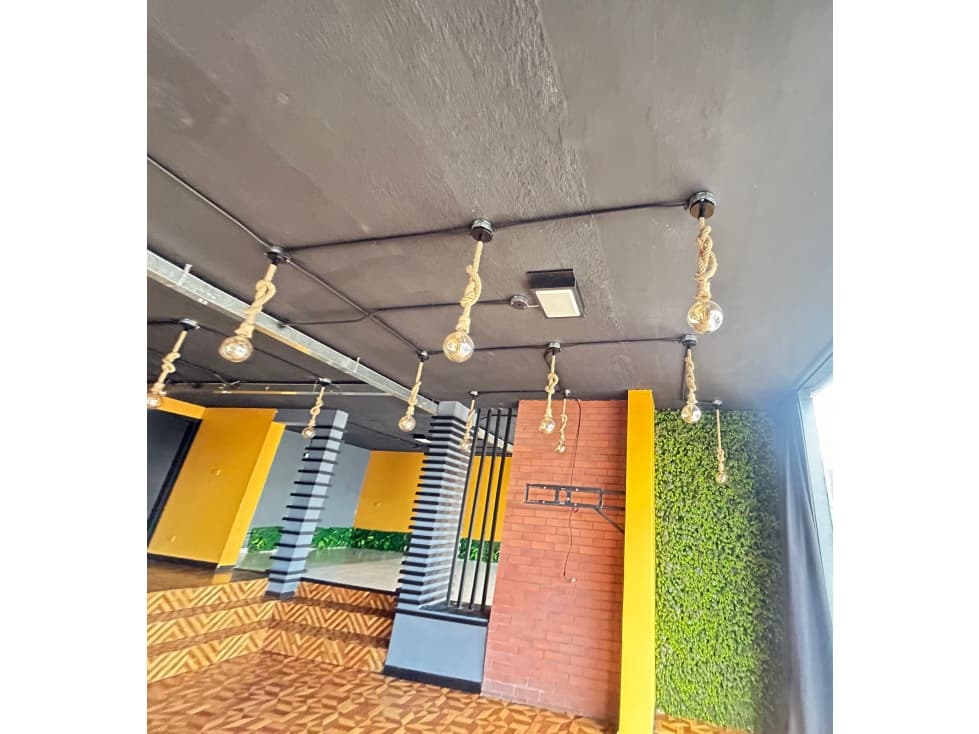 El Batán, Local Comercial en Renta, 200m2, 3 Ambientes — foto 4