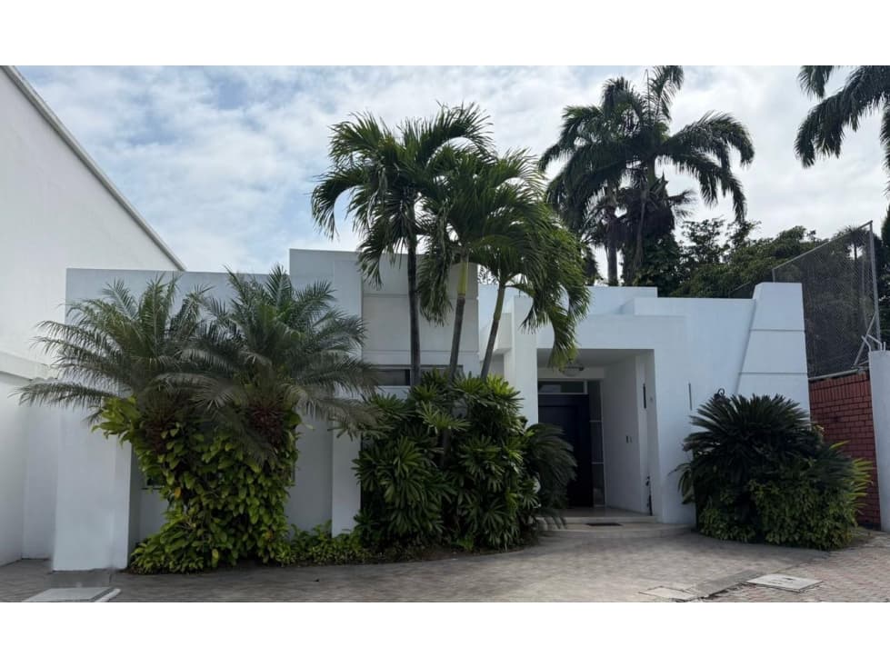 Vía Samborondón. Casa en Venta, 250m2 — foto 1