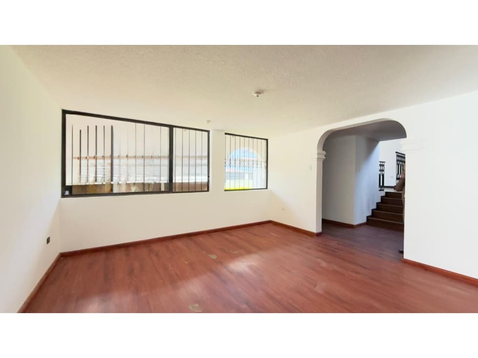 La Shyris, Hermosa Casa Comercial en Renta, 340m2 — foto 4