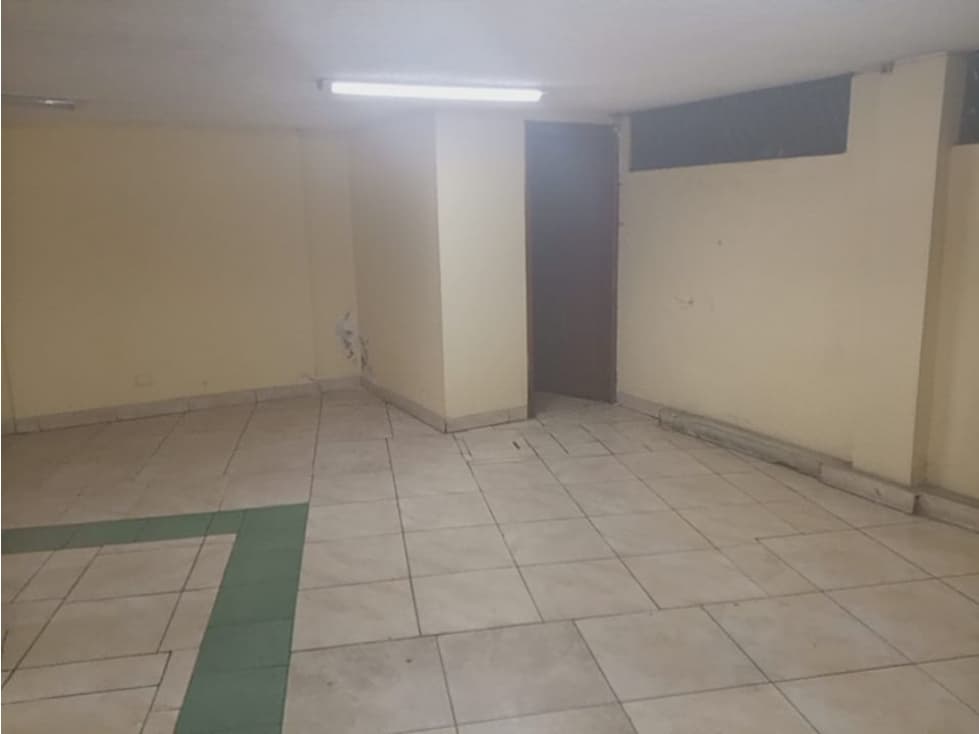 La Kennedy, Local Comercial en Renta, 160m2, 2 Ambientes — foto 2