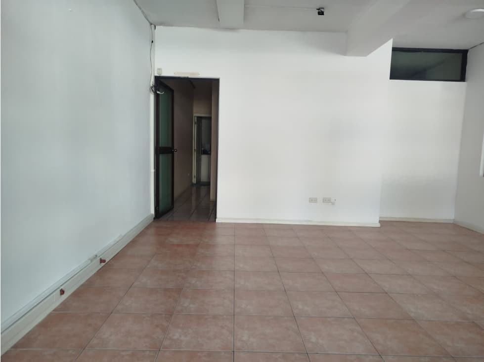 Iñaquito Bajo, Local Comercial en Venta, 74m2, 1 Ambiente — foto 5