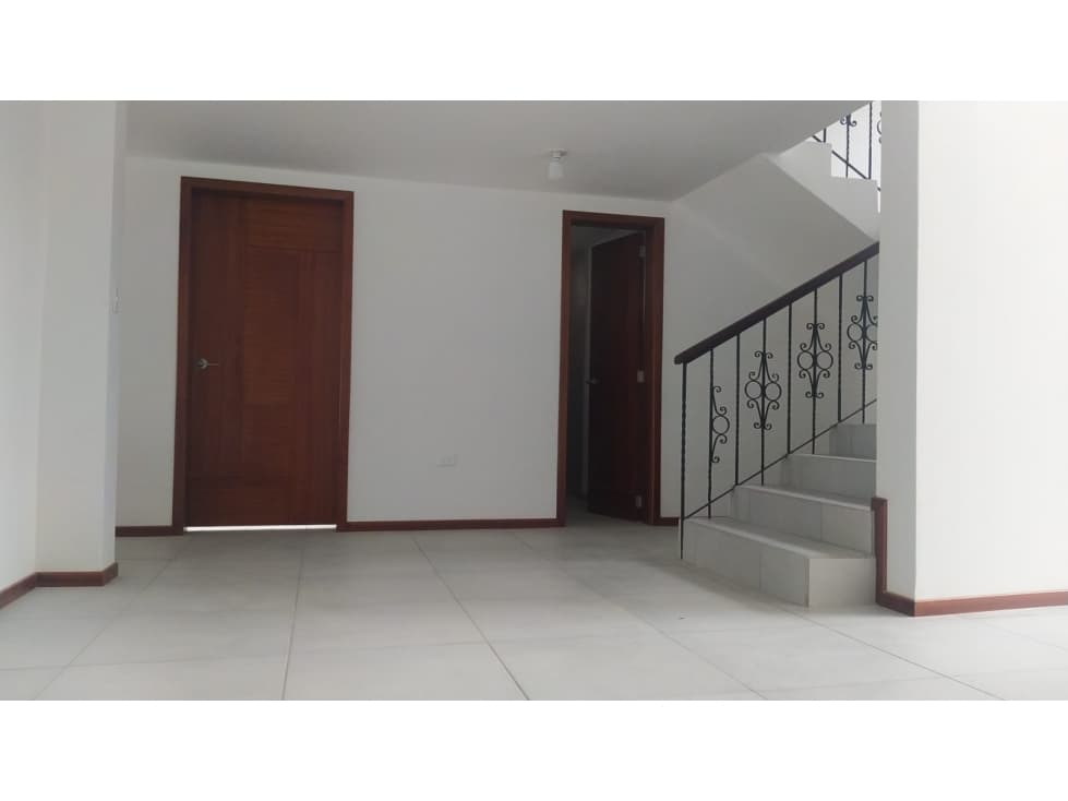 La Kennedy, Hermosa Casa en Renta, 388m2 — foto 2