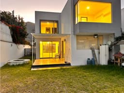 La Pampa, Hermosa Casa en Renta, 350 m2
