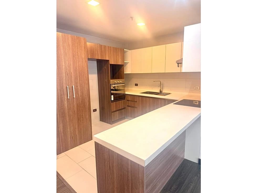 La carolina, suite sin muebles en renta, 79m2, Balcon — foto 1