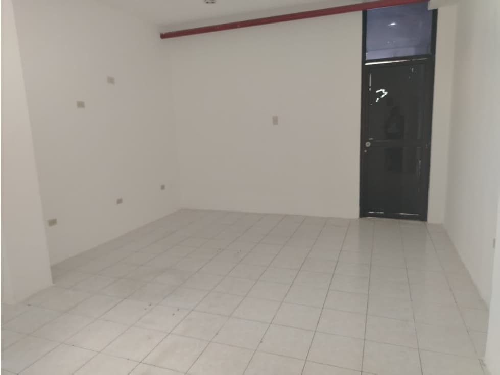 Urdesa, Local de 120m2 , dos ambientes 3 baños — foto 1