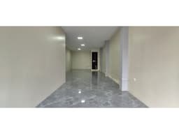 Alborada, Local en renta de 69m2 con 1 baño y 1 parqueo